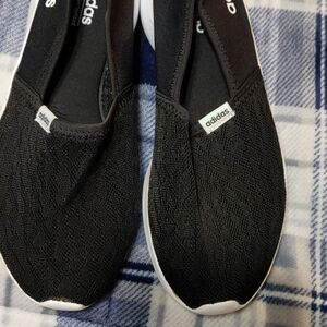 Adidas slip on shoes size 8 black